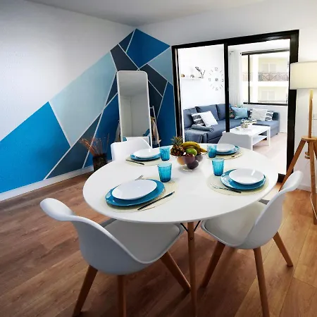 Peaceful & Bright Loft, Heated Pool, Netflix, Free Wifi & Parking, Tennis Apartment *