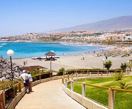 Peaceful & Bright Loft, Heated Pool, Netflix, Free Wifi & Parking, Tennis Apartment *