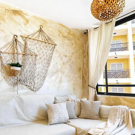 Apartmán Peaceful & Bright Loft, Heated Pool, Netflix, Free Wifi & Parking, Tennis *