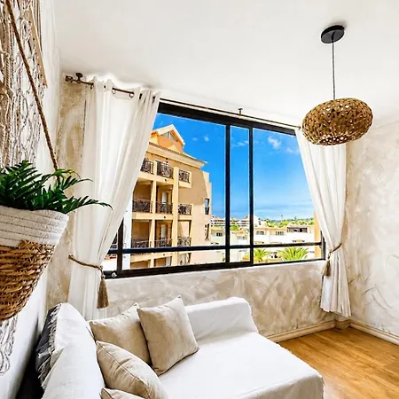 Apartmán Peaceful & Bright Loft, Heated Pool, Netflix, Free Wifi & Parking, Tennis